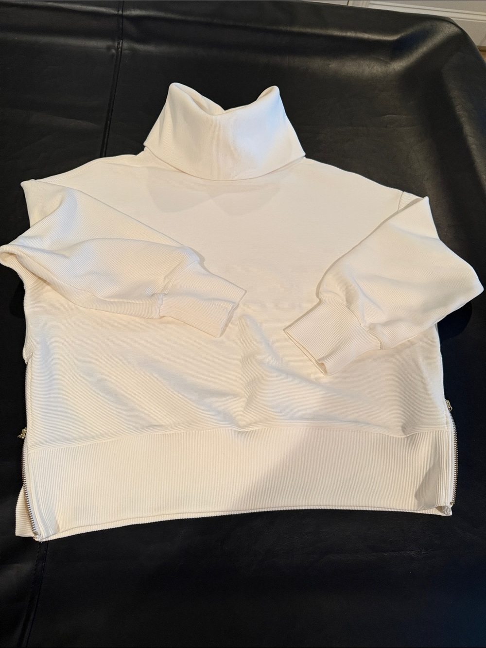 VARLEY cream, fine ribbed sweatshirt with side zippers
